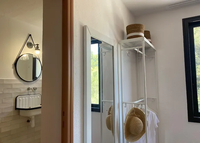 Corsica Porto-vecchio, Partie Dortoirs Auberge de jeunesse Porto-Vecchio (Corsica)